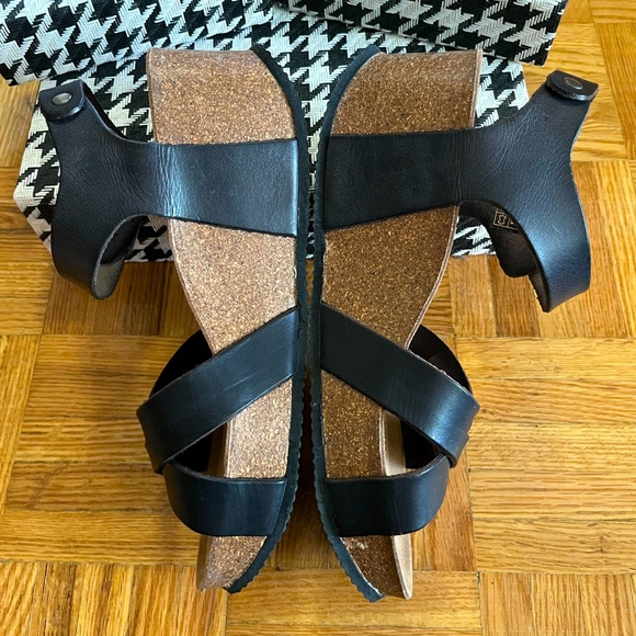 Platform Sandals by Unity In Diversity - Picture 4 of 9